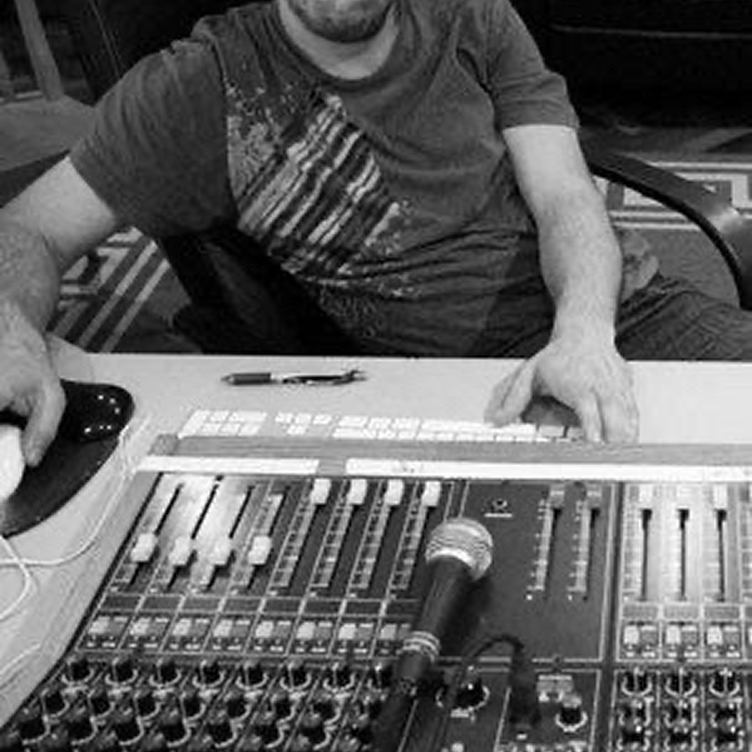 Mwnci Studios